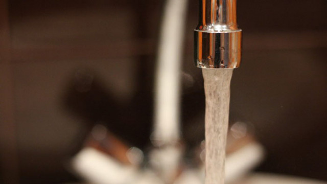 14 столични квартала остават без топла вода Причина е тест